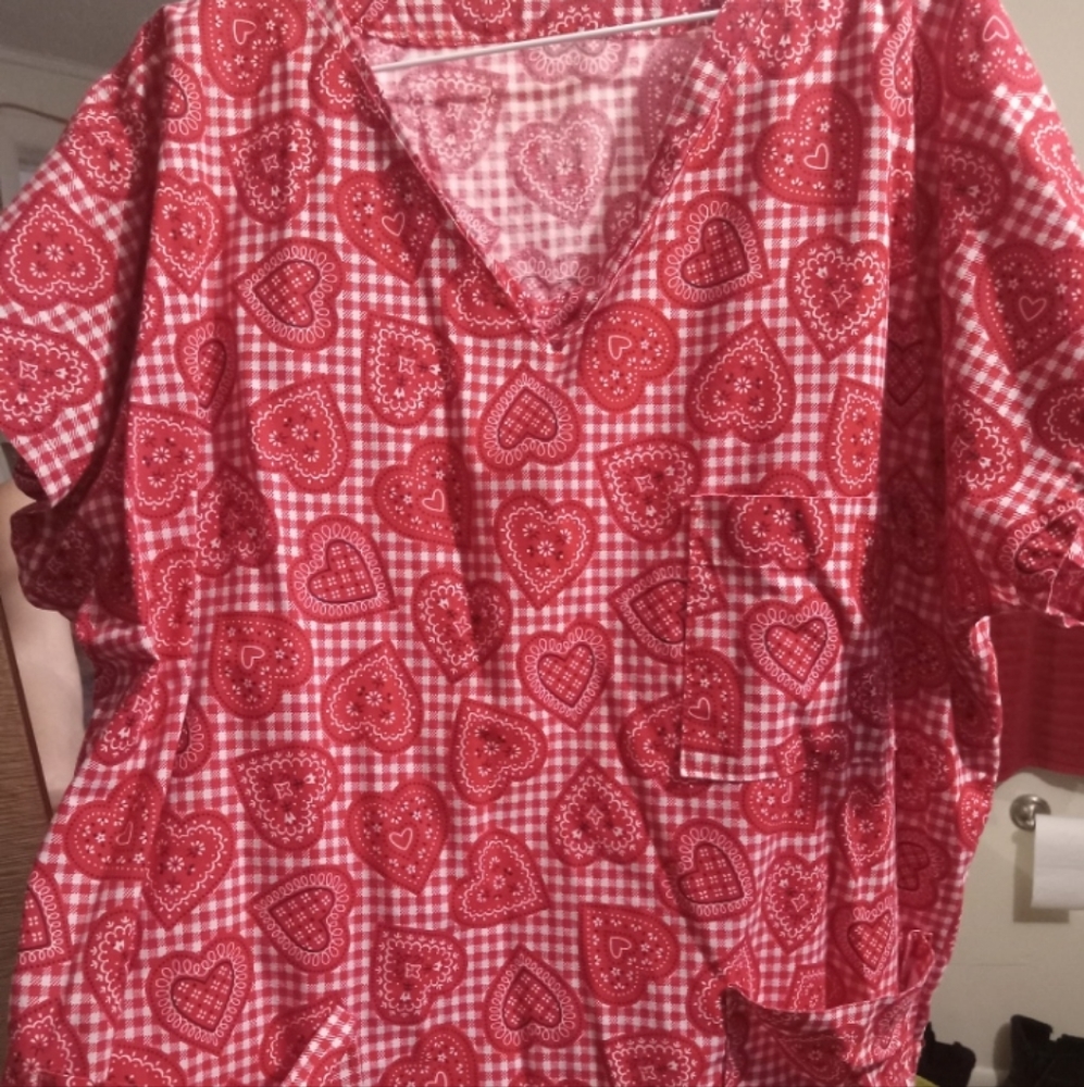 Scrub top